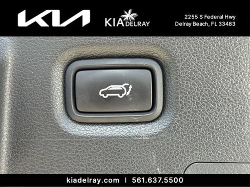 Used 2023 Hyundai Santa Fe SEL w/ Premium Package FWD image 9