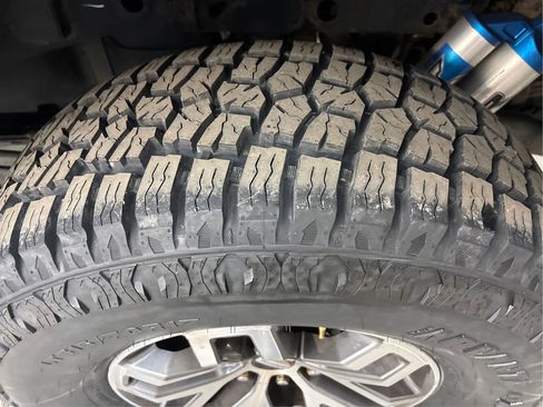 Used 2017 Ford F150 Raptor w/ Equipment Group 802A Luxury AWD/4WD image 31