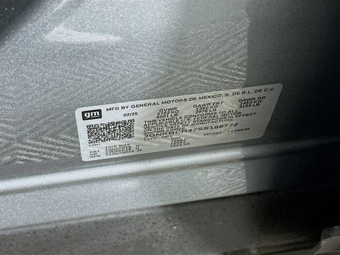 Used 2025 Chevrolet Blazer LT FWD image 12