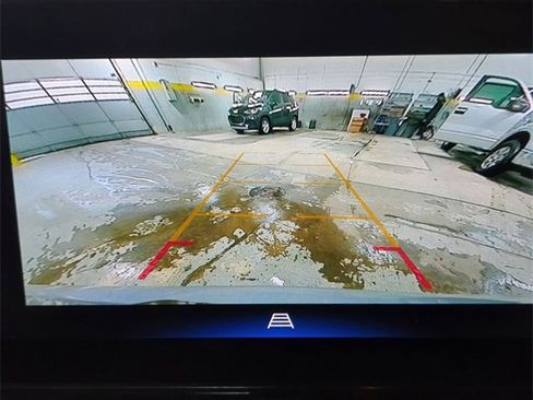 Certified 2025 Chevrolet Trax LT image 14