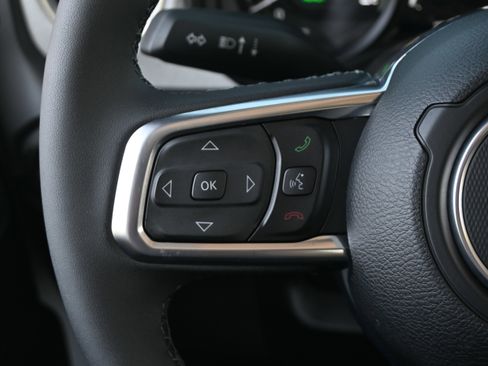 Used 2025 Jeep Wrangler Sahara w/ Safety Group image 29