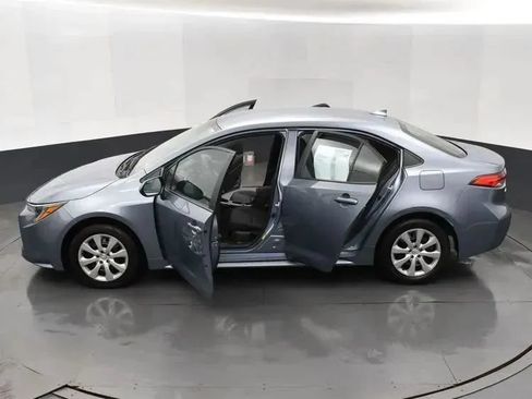 Used 2024 Toyota Corolla LE FWD image 7