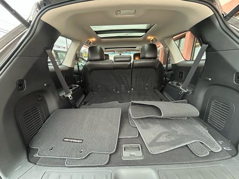 Used 2014 Nissan Pathfinder Platinum w/ Platinum Premium Package image 32