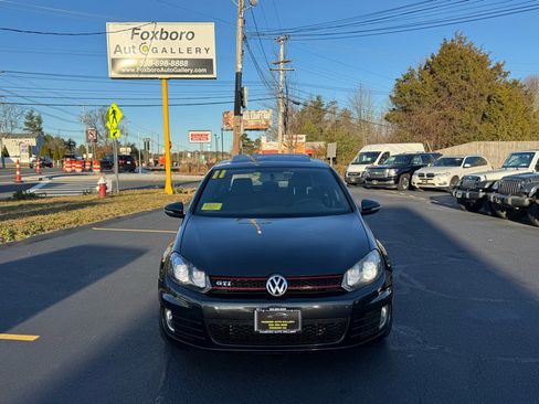 Used 2011 Volkswagen GTI w/ Convenience Package image 2