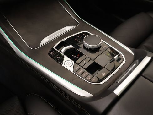 Used 2025 BMW X7 xDrive40i image 9