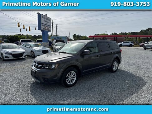 Used 2017 Dodge Journey SXT image 1