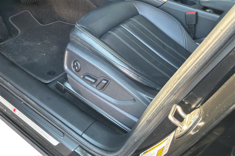 Used 2023 Audi Q5 2.0T Premium Plus AWD/4WD image 19