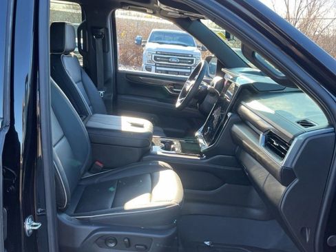 Used 2025 GMC Yukon Elevation w/ Technology Package image 16