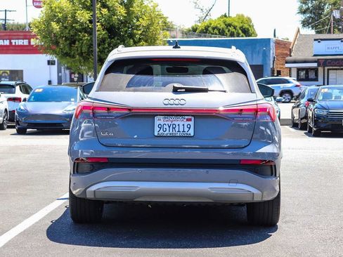 Used 2023 Audi Q4 e-tron Premium Plus w/ Premium Plus RWD image 3