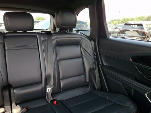 Used 2025 Lincoln Nautilus Premier w/ Equipment Group 102A AWD/4WD image 21