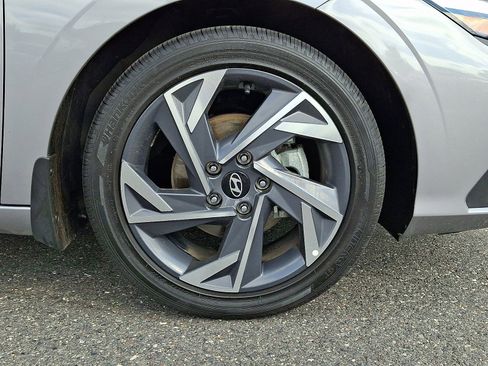 Certified 2025 Hyundai Elantra Sport FWD image 8