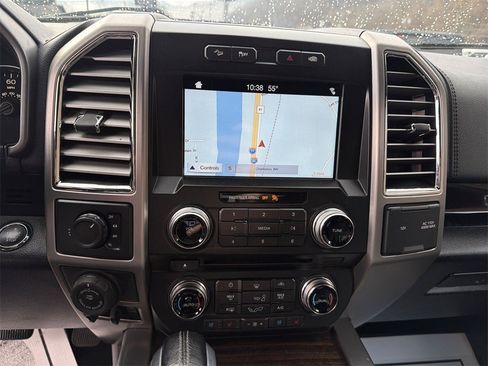 Used 2016 Ford F150 Platinum w/ Equipment Group 701A Luxury image 21