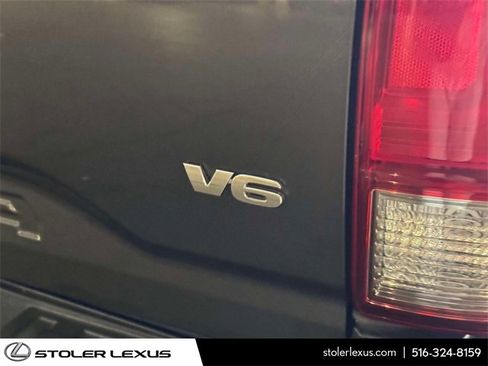 Used 2017 Toyota Tacoma SR5 image 13