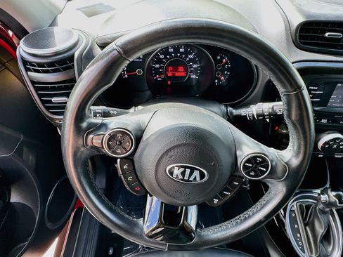 Used 2016 Kia Soul ! FWD image 17