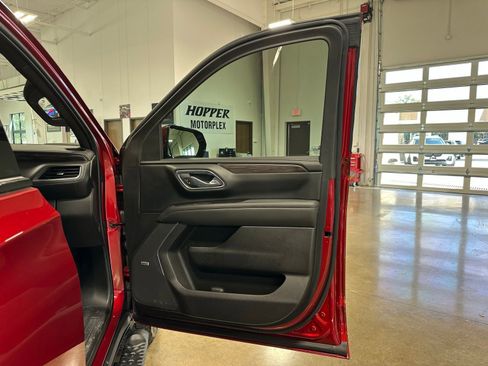 Used 2023 Chevrolet Tahoe Z71 w/ Luxury Package image 42