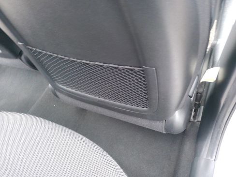 Used 2012 Hyundai Accent GS FWD image 33