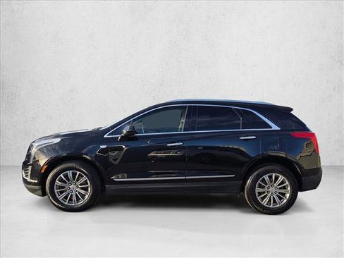 Used 2017 Cadillac XT5 Luxury w/ Driver Awareness Package image 9