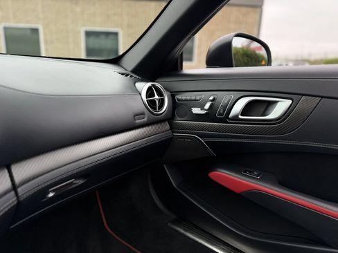 Used 2016 Mercedes-Benz SL 550 image 22