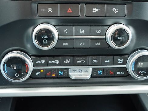 Certified 2024 Ford Expedition Max XLT image 32