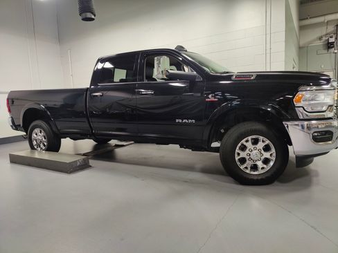 Used 2022 RAM 2500 Laramie AWD/4WD image 4