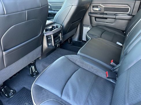 New 2026 RAM 2500 Laramie AWD/4WD image 11