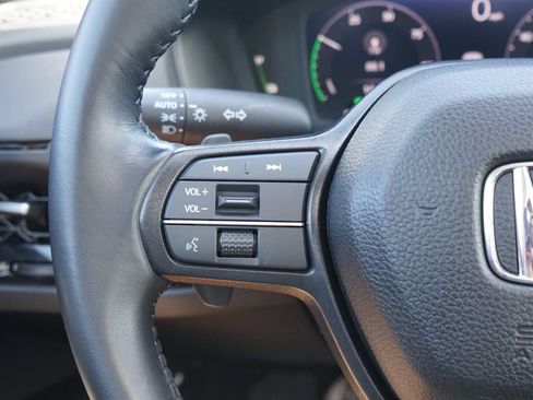 Used 2024 Honda Accord EX-L image 16