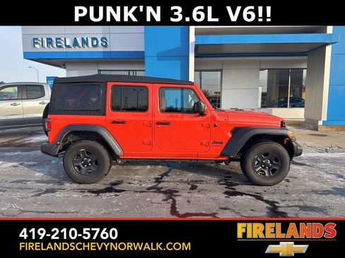 Used 2023 Jeep Wrangler Sport image 33