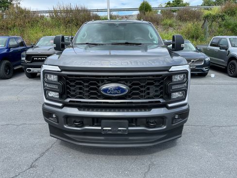 Used 2024 Ford F250 XL w/ STX Appearance Package AWD/4WD image 3