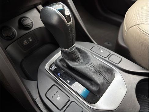 Used 2017 Hyundai Santa Fe Sport image 25