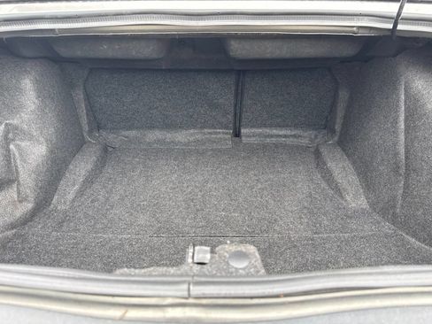 Used 2012 Dodge Challenger R/T RWD image 17