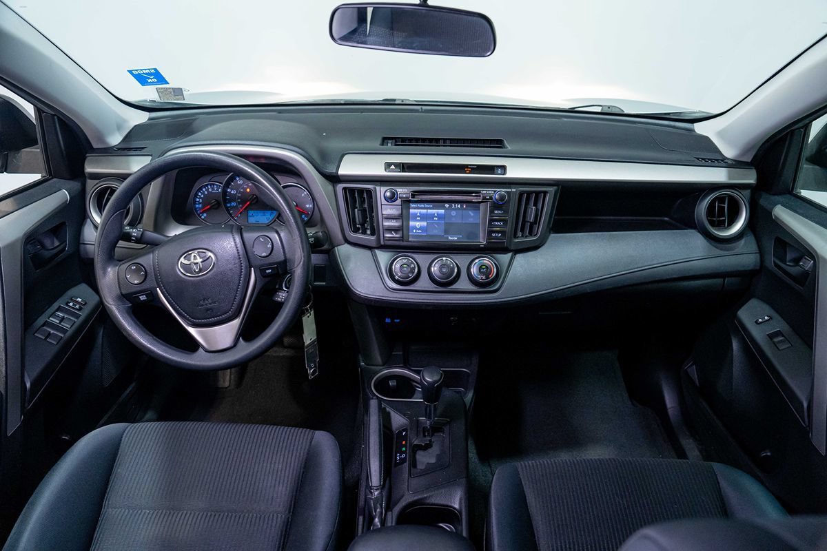 Used 2016 Toyota RAV4 LE FWD image 13