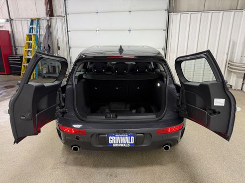 Used 2019 MINI Cooper Clubman S w/ Premium Package image 29