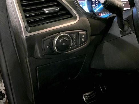 Used 2022 Ford Edge ST-Line AWD/4WD image 36