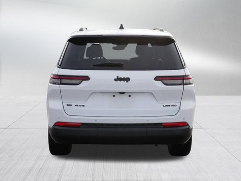 Used 2023 Jeep Grand Cherokee L Limited w/ Black Appearance Package image 6