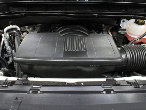 Used 2025 GMC Yukon XL Denali AWD/4WD image 36