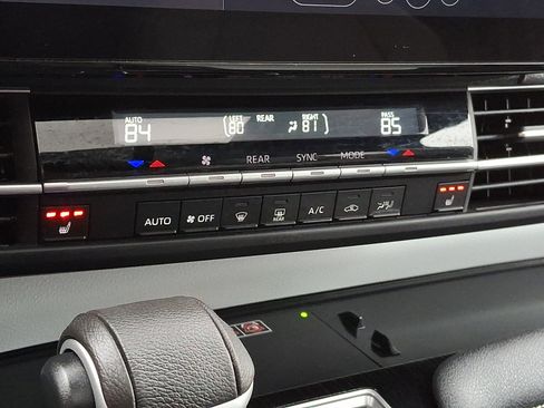 Certified 2025 Toyota Sienna XSE image 16