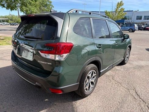 Used 2024 Subaru Forester Premium AWD/4WD image 5