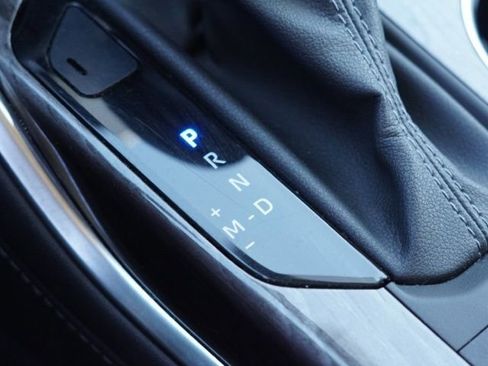 Used 2023 Toyota Highlander Limited image 37