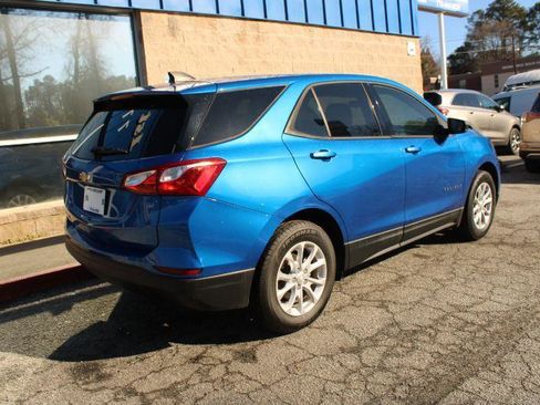 Used 2019 Chevrolet Equinox LS w/ LS Convenience Package image 4