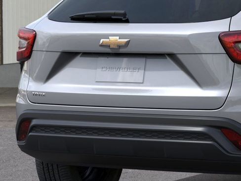 New 2026 Chevrolet Trax LS image 14