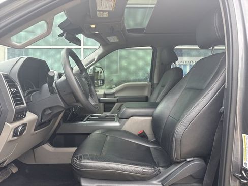 Used 2022 Ford F250 XLT w/ XLT Premium Package image 9