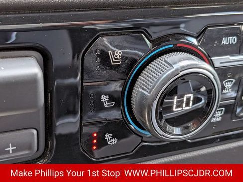Used 2024 Chevrolet Silverado 3500 High Country w/ High Country Premium Package AWD/4WD image 22