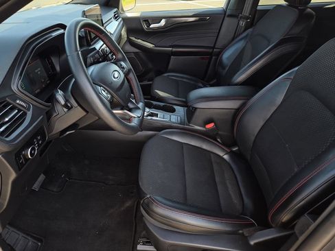 Used 2025 Ford Escape ST-Line Select AWD/4WD image 12