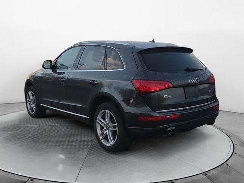 Used 2017 Audi Q5 2.0T Premium Plus w/ Technology Package image 3