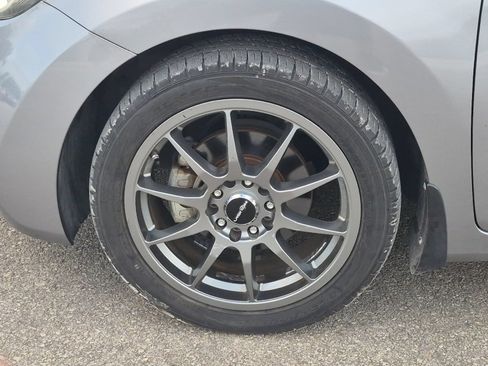Used 2013 Hyundai Elantra Limited FWD image 21