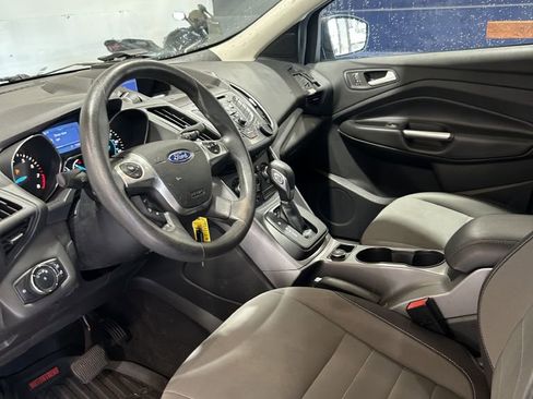 Used 2015 Ford Escape SE image 5