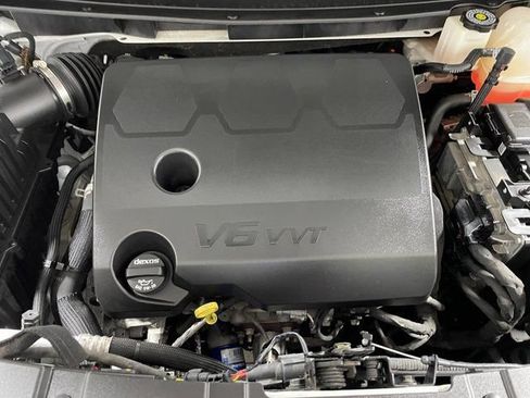 Used 2023 Chevrolet Traverse LT AWD/4WD image 23