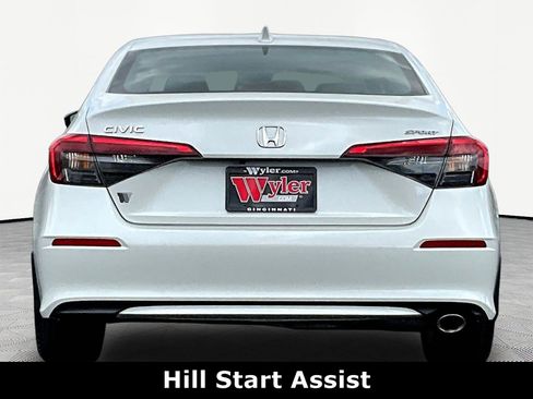 Used 2024 Honda Civic Sport image 5