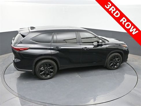 Used 2023 Toyota Highlander L image 39