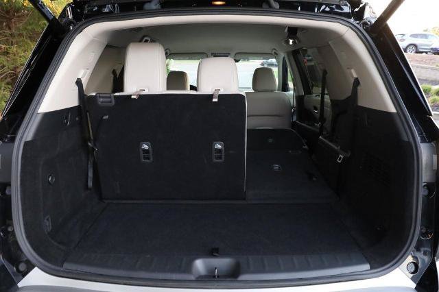 Certified 2025 Nissan Pathfinder SL FWD image 8